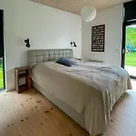 Дом отдыха Modern House In Гиллеляйе